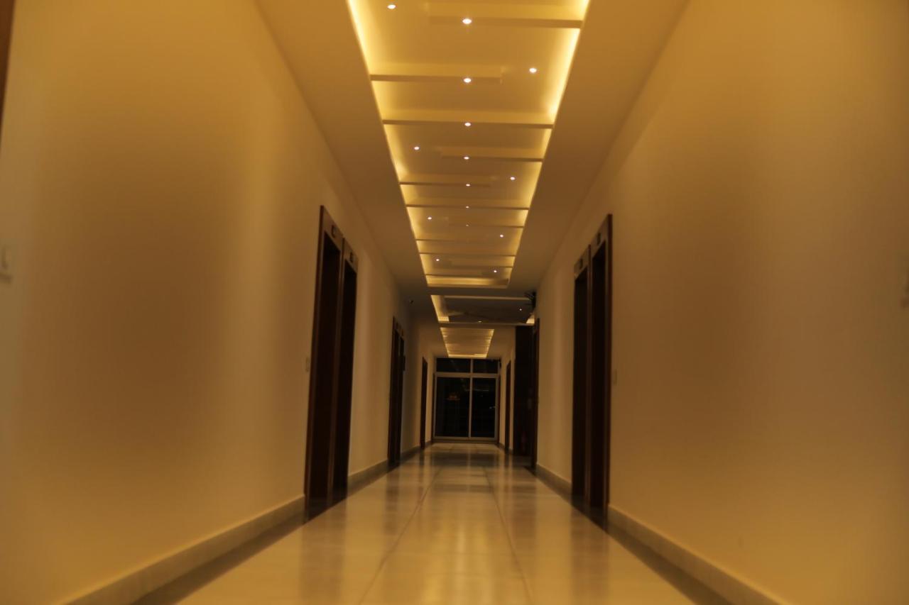 Hydepark Regency Hotel Palakkad Luaran gambar