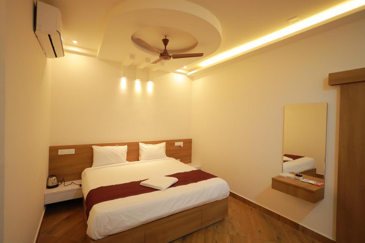Hydepark Regency Hotel Palakkad Luaran gambar