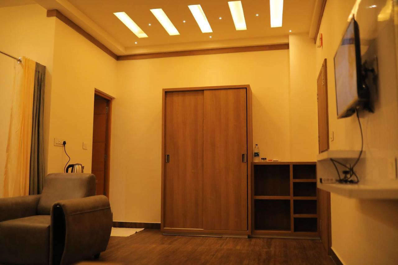 Hydepark Regency Hotel Palakkad Luaran gambar
