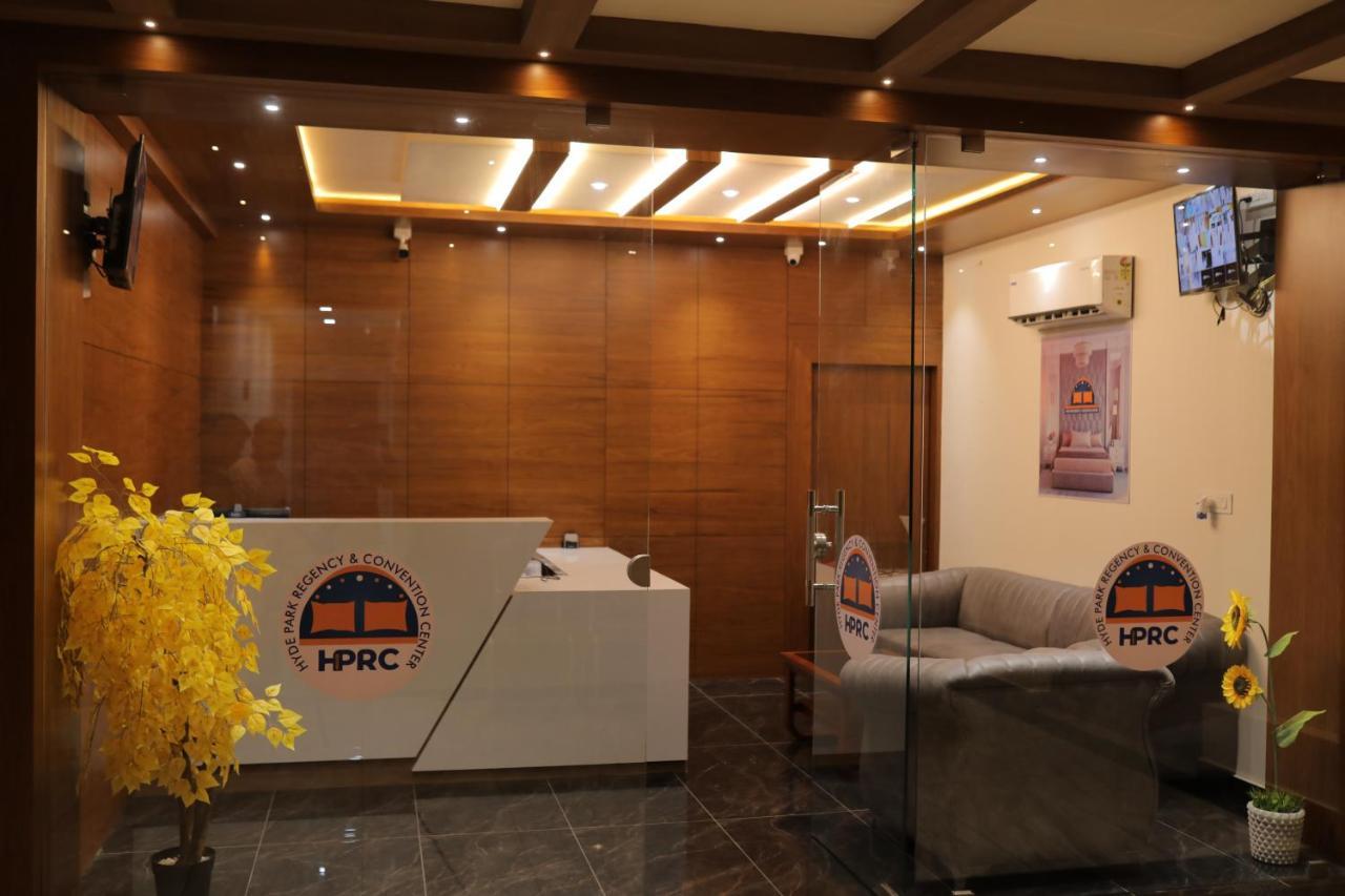 Hydepark Regency Hotel Palakkad Luaran gambar