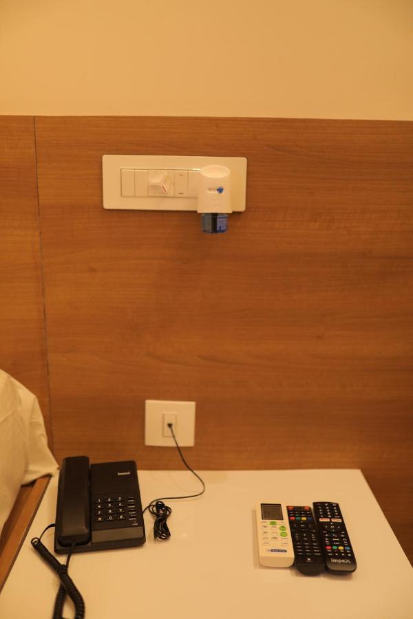 Hydepark Regency Hotel Palakkad Luaran gambar