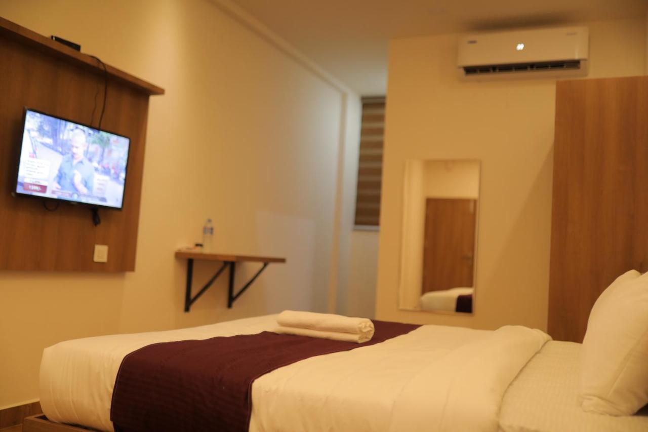 Hydepark Regency Hotel Palakkad Luaran gambar
